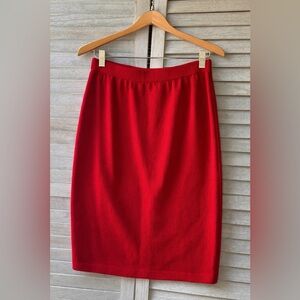 St. John By Marie Gray Vibrant Red Pencil Skirt. Size 6. Great Condition Pull On